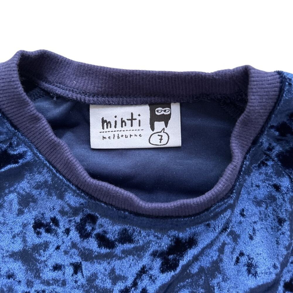 NWOT Minti Navy Crushed Velvet Top Size 7 - Picture 4 of 4